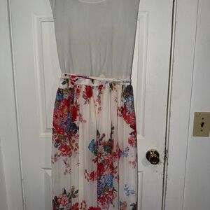 For Cynthia Ivory and Multicolor Floral Maxi Dress